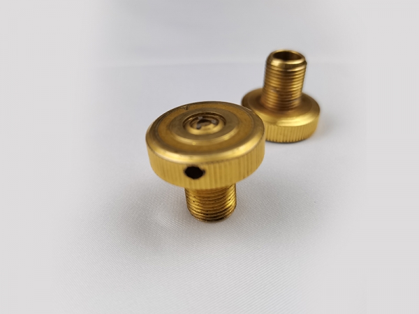 常见打(da)孔加工及精密微孔加工