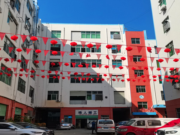 陶瓷吸(xi)嘴，钨钢吸嘴，CNC定制加工，得人(ren)精工定制加(jia)工吸(xi)嘴，非标(biao)零件定(ding)制